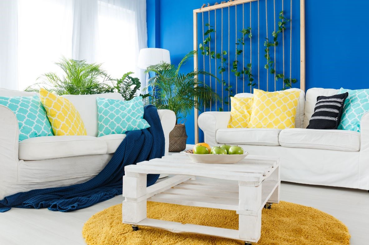 The white pallet coffee table: